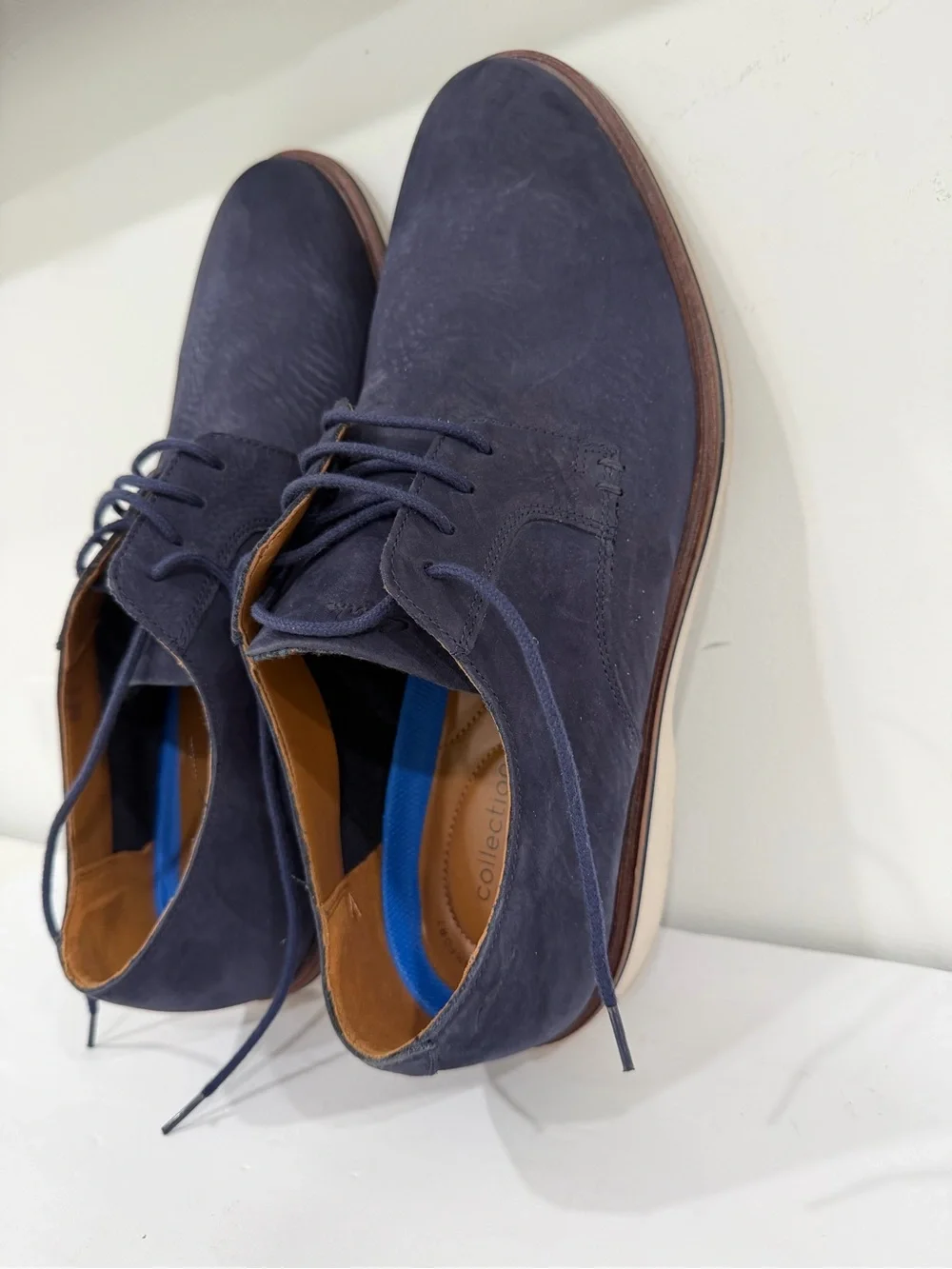 Clarks Men’s Navy Suede Chukka Boots